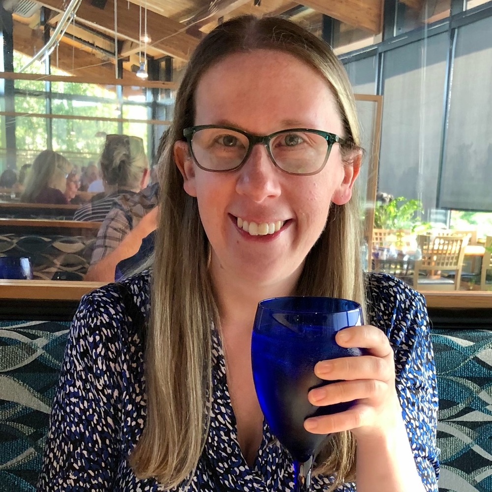 Meet your Posher, Laura